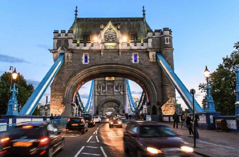 UK Automotive Sector Backs Strategy for Growth and EV Transition UK Auto Industry _ London tower bridge