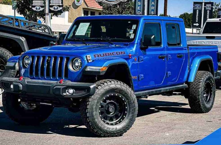 Jeep Unveils Vibrant ‘Bikini’ and ‘Punk’n