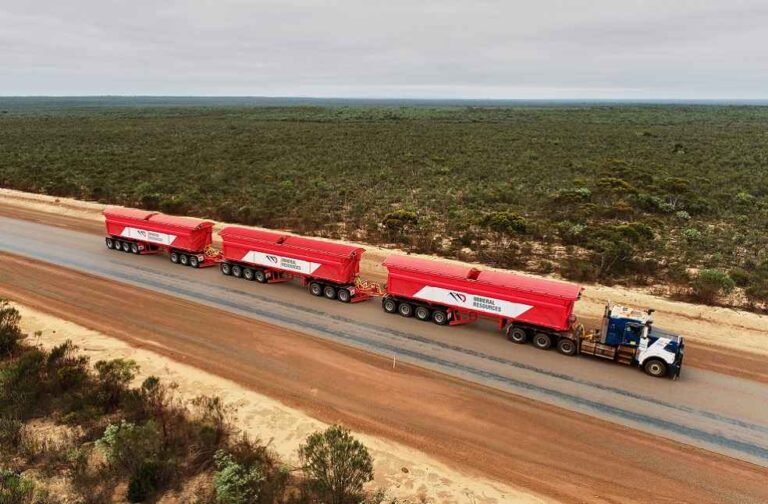 Autonomous-Road-Trains-scaled