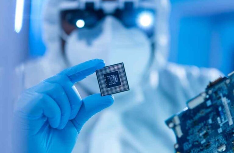 Wingtech Warns of Financial Strain Over Nexperia Seizure Chip Manufacturing_German Students to Taiwan for chip production learning