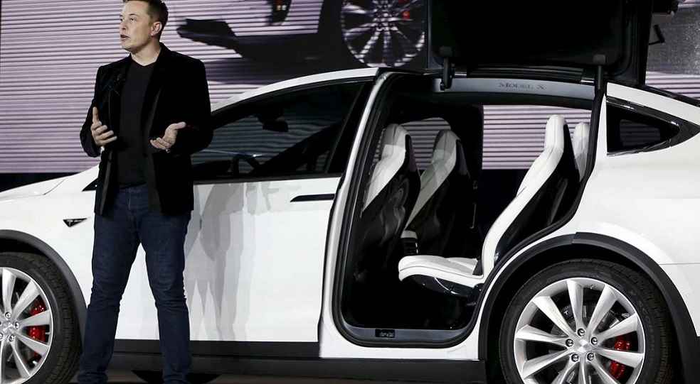 Elon Musk and tesla_Tesla in IAA Auto Show