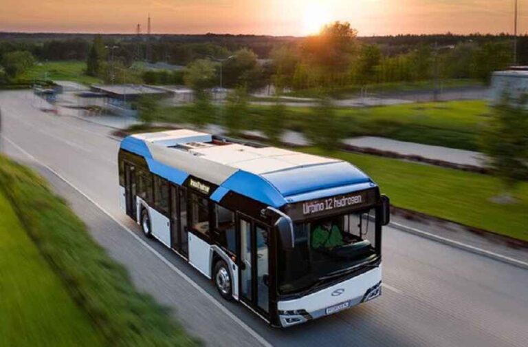 Urbino 12 hydrogen buses_Solaric in Ferrara Europe