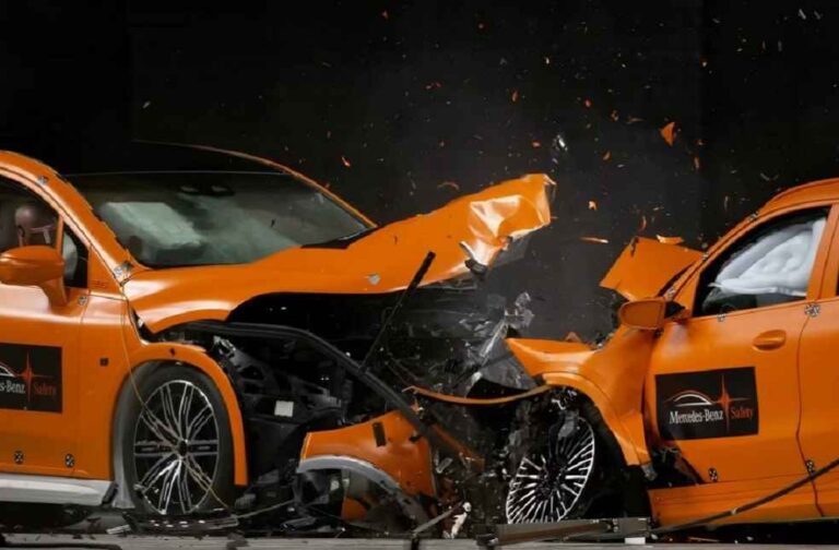 Mercedes-Benz-Crash-Test