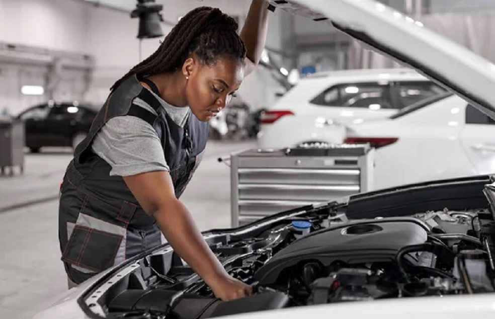 african-car-mechanic-woman_Hyundai Enhance African Industry