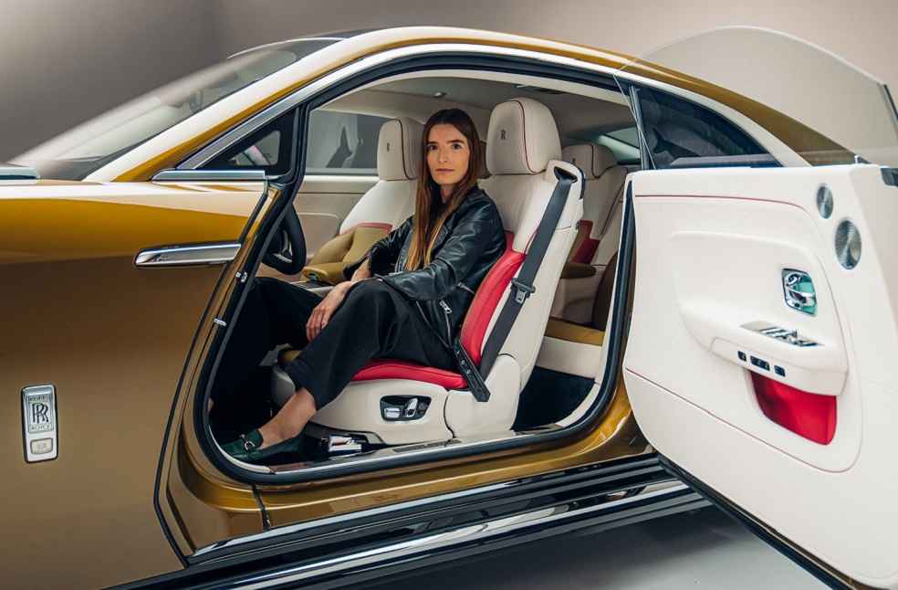 Rolls-Royce Spectre _ India's most expensive EV car