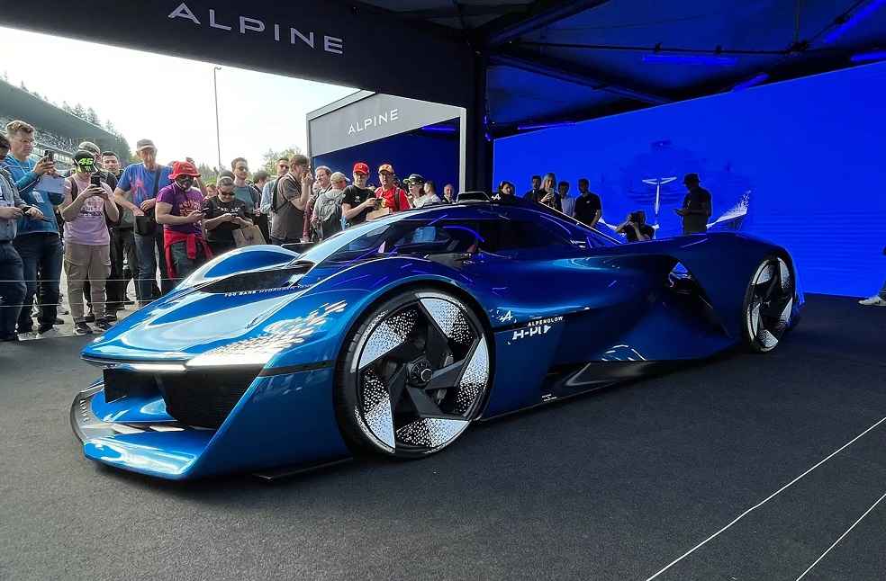 Alpine Stuns Autoworld with Hydrogen Engine Reveal