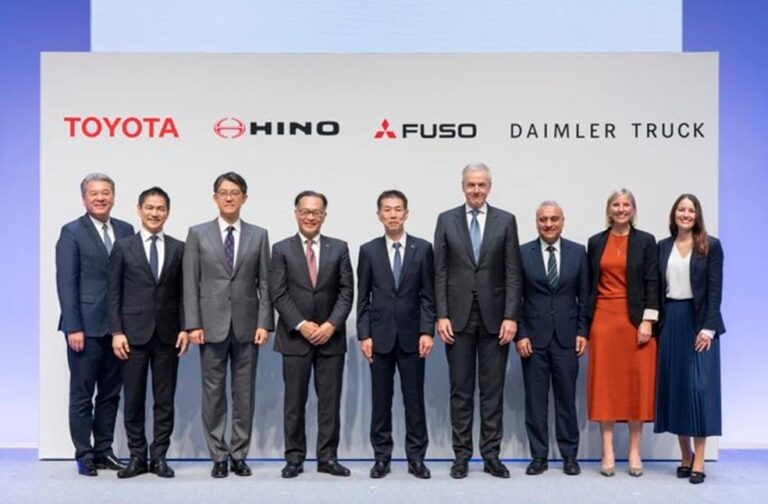 Toyota and Daimler Finalize Fuso and Hino Merger Deal Daimler and Toyota Seal Deal