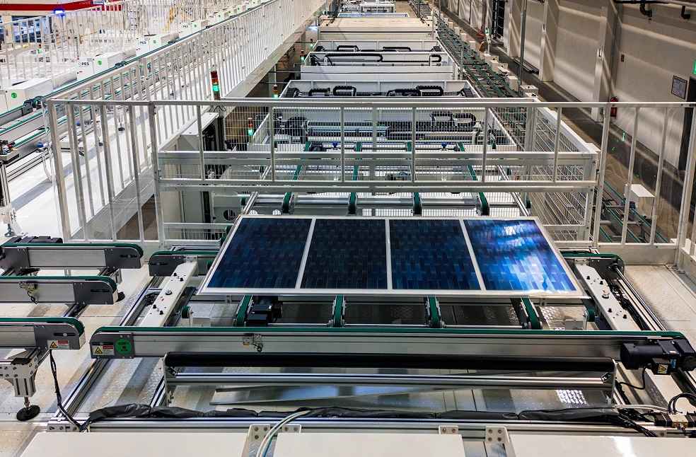 Solar Panel Factory for Vehicle PV Starts Production in Germany