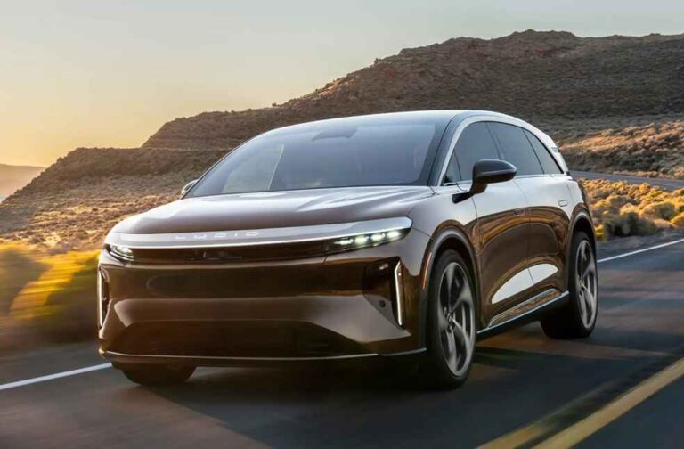 Lucid Gravity Touring