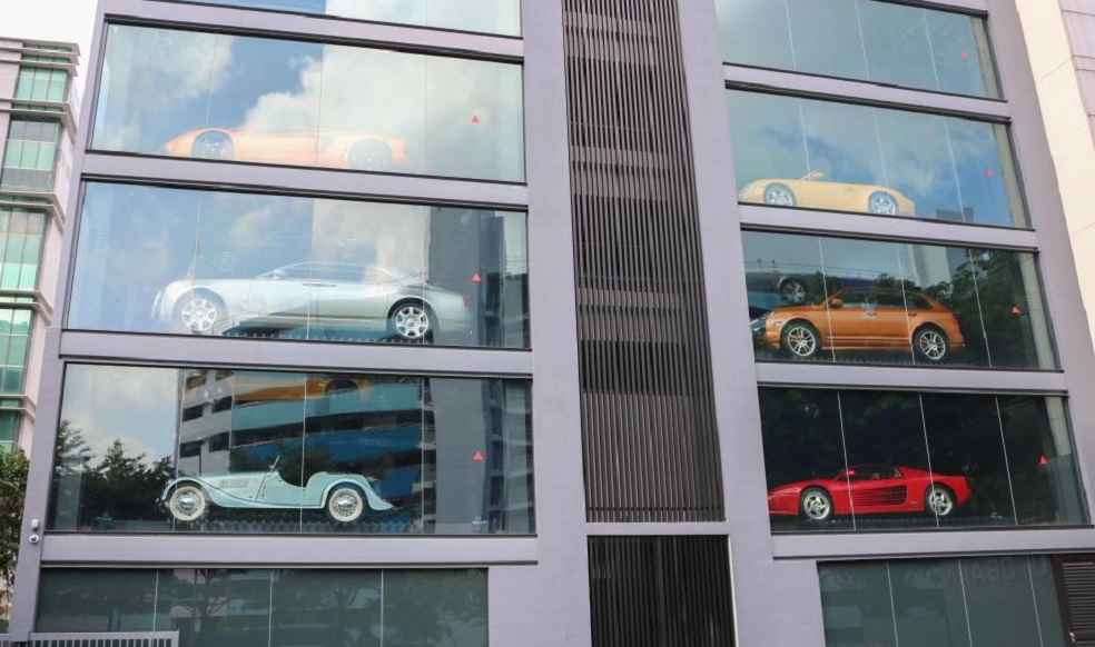car vending tower