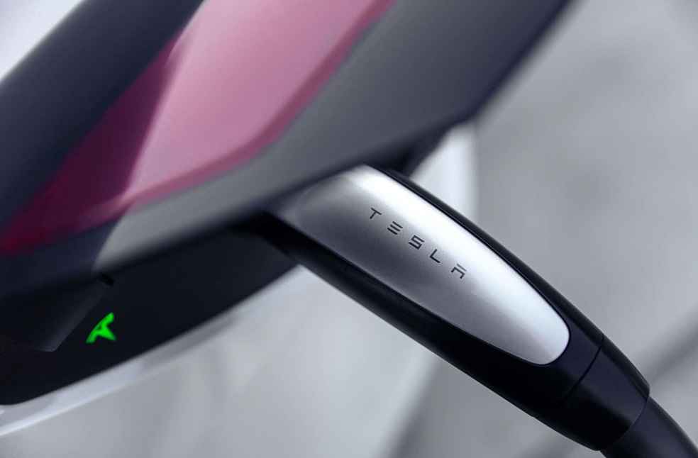 BMW EVs now support Tesla Superchargers